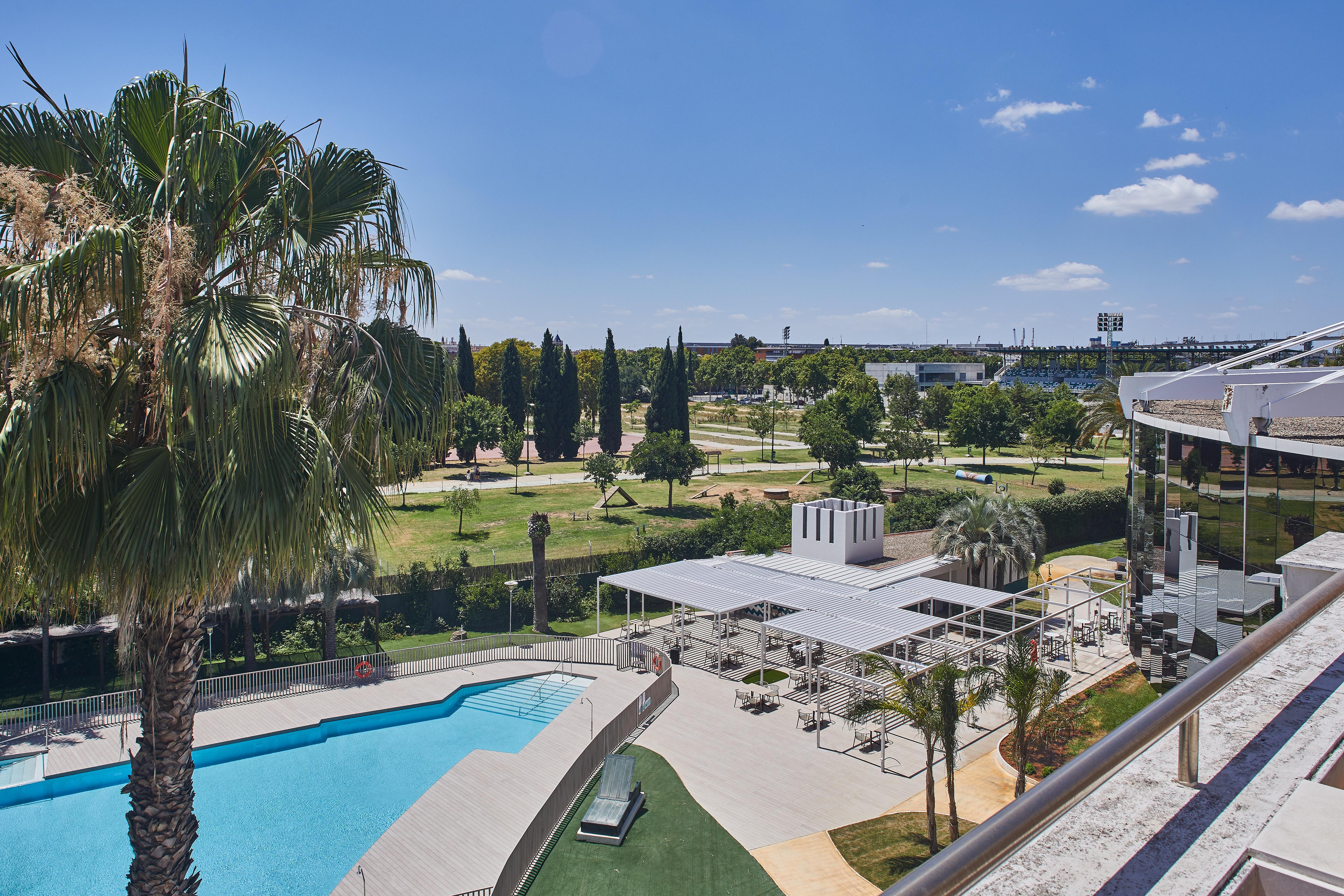 Silken Al-Andalus Palace Hotel Seville Exterior photo